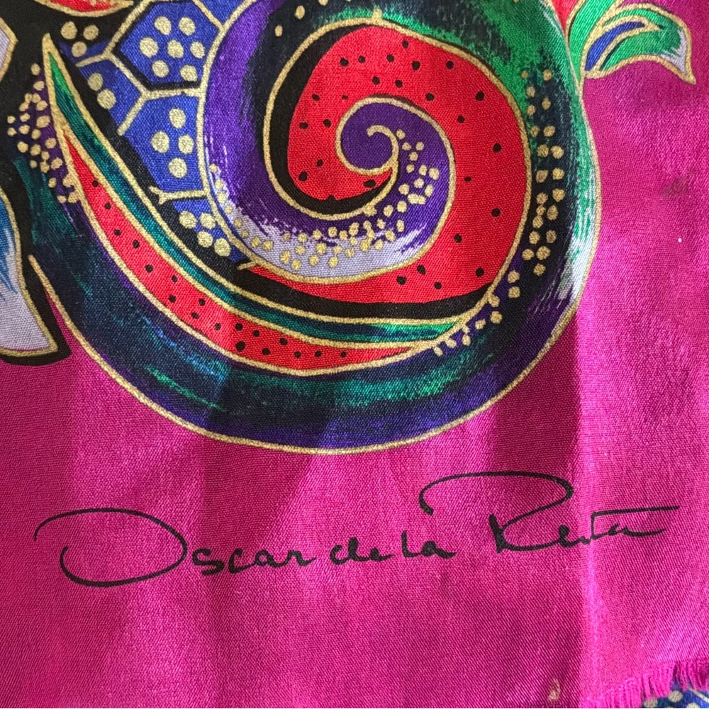 OSCAR DE LA RENTA…Elegant Silk  Scarf